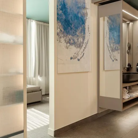 Hotel Wanderlust - & - & - Bardolino, Di Garda - Verona