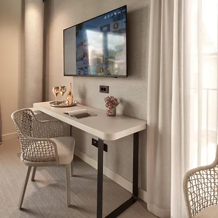 Hotel Wanderlust - & - & - Bardolino, Di Garda - Verona 4*