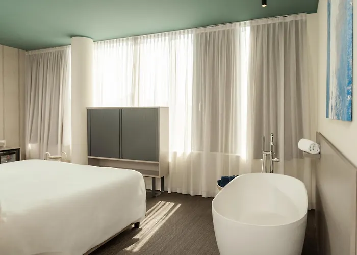 Hotel Wanderlust - Suite&spa - Apartments&villas - Bardolino, Di Garda - Verona Bardolino