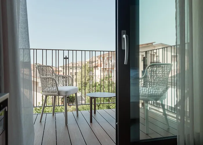 Wanderlust - Suite&spa - Apartments&villas - Bardolino, Di Garda - Verona Hotel Bardolino