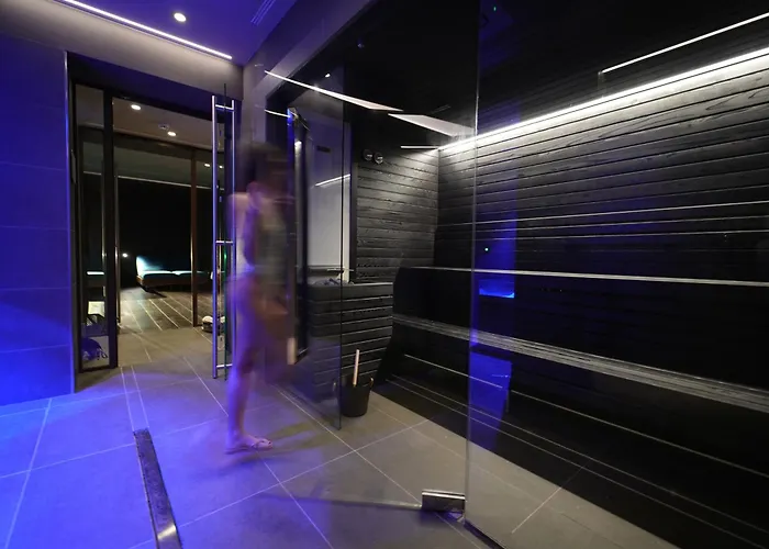 Hotel Wanderlust - Suite&spa - Apartments&villas - Bardolino, Di Garda - Verona Bardolino