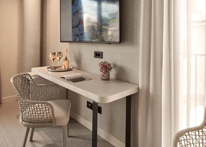 Hotel Wanderlust - Suite&spa - Apartments&villas - Bardolino, Di Garda - Verona 4*