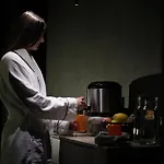 Wanderlust Hotel & Apartmetns - Suite & Spa - Bardolino, Lago Di Garda - Verona