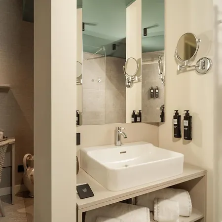 Wanderlust - & - & - Bardolino, Di Garda - Verona 4*