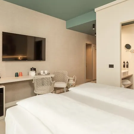 Отель Wanderlust - & - & - Bardolino, Di Garda - Verona