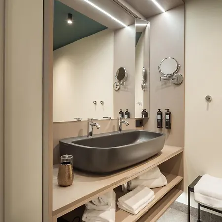 Wanderlust - & - & - Bardolino, Di Garda - Verona