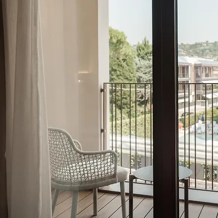 Wanderlust - & - & - Bardolino, Di Garda - Verona Отель 4*