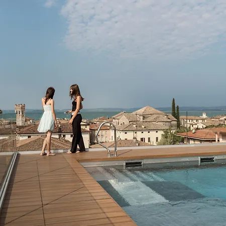 Отель Wanderlust - & - & - Bardolino, Di Garda - Verona 4*