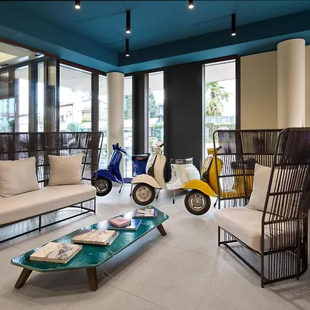 Wanderlust - & - & - Bardolino, Di Garda - Verona