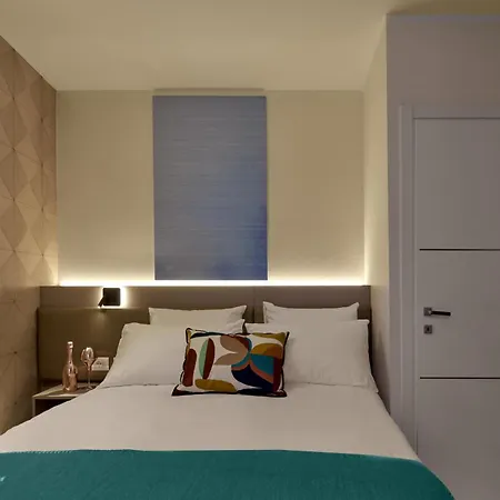 Wanderlust - & - & - Bardolino, Di Garda - Verona 4* Бардолино