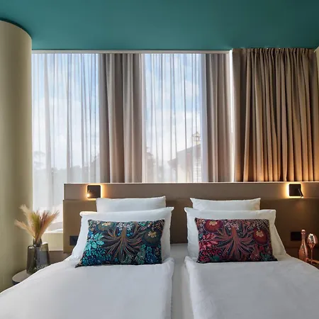 Wanderlust - & - & - Bardolino, Di Garda - Verona 4* Бардоліно