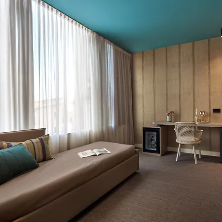 Wanderlust - & - & - Bardolino, Di Garda - Verona Отель 4*