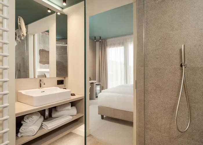 מלון Wanderlust - & - & - Bardolino, Di Garda - Verona 4*