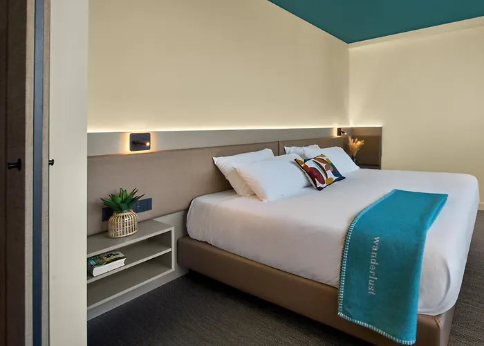 Wanderlust - & - & - Bardolino, Di Garda - Verona מלון 4*